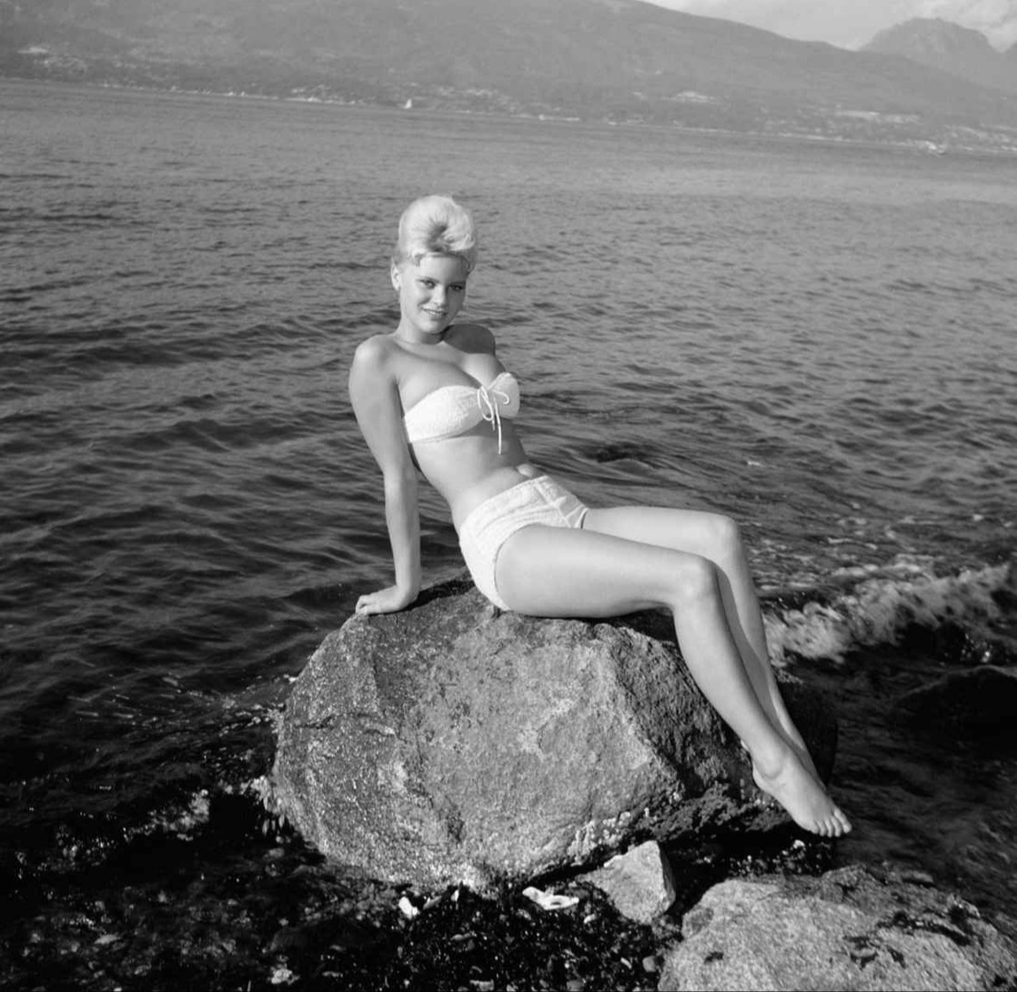 The Stunning Beauty Who Crossed an Ocean for Her Dream